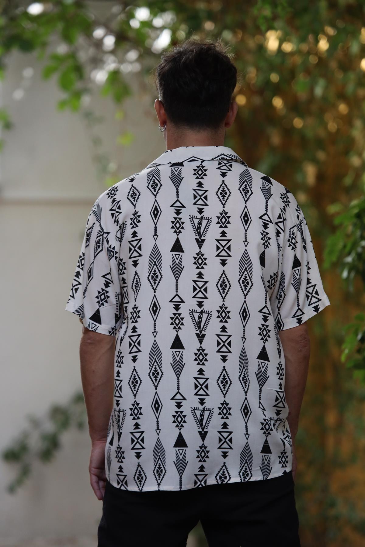 Krem Rengi Desenli Kısa Kollu Erkek Gömlek