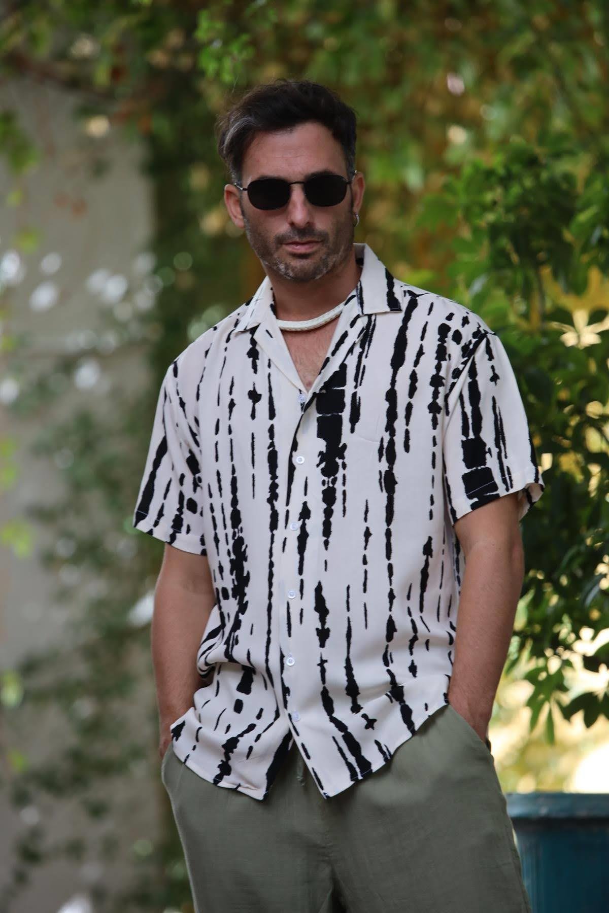 Krem Rengi Desenli Kısa Kollu Erkek Gömlek