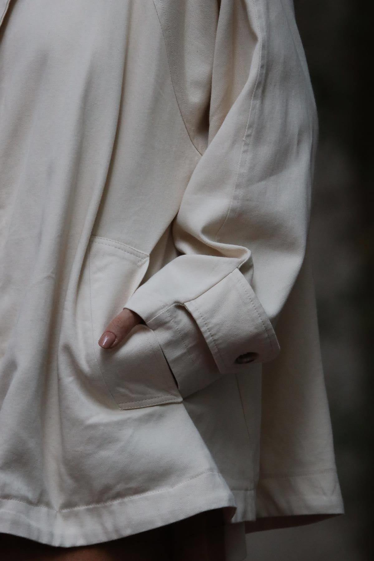 Krem Rengi Fermuarlı Kısa Gabardin Trençkot