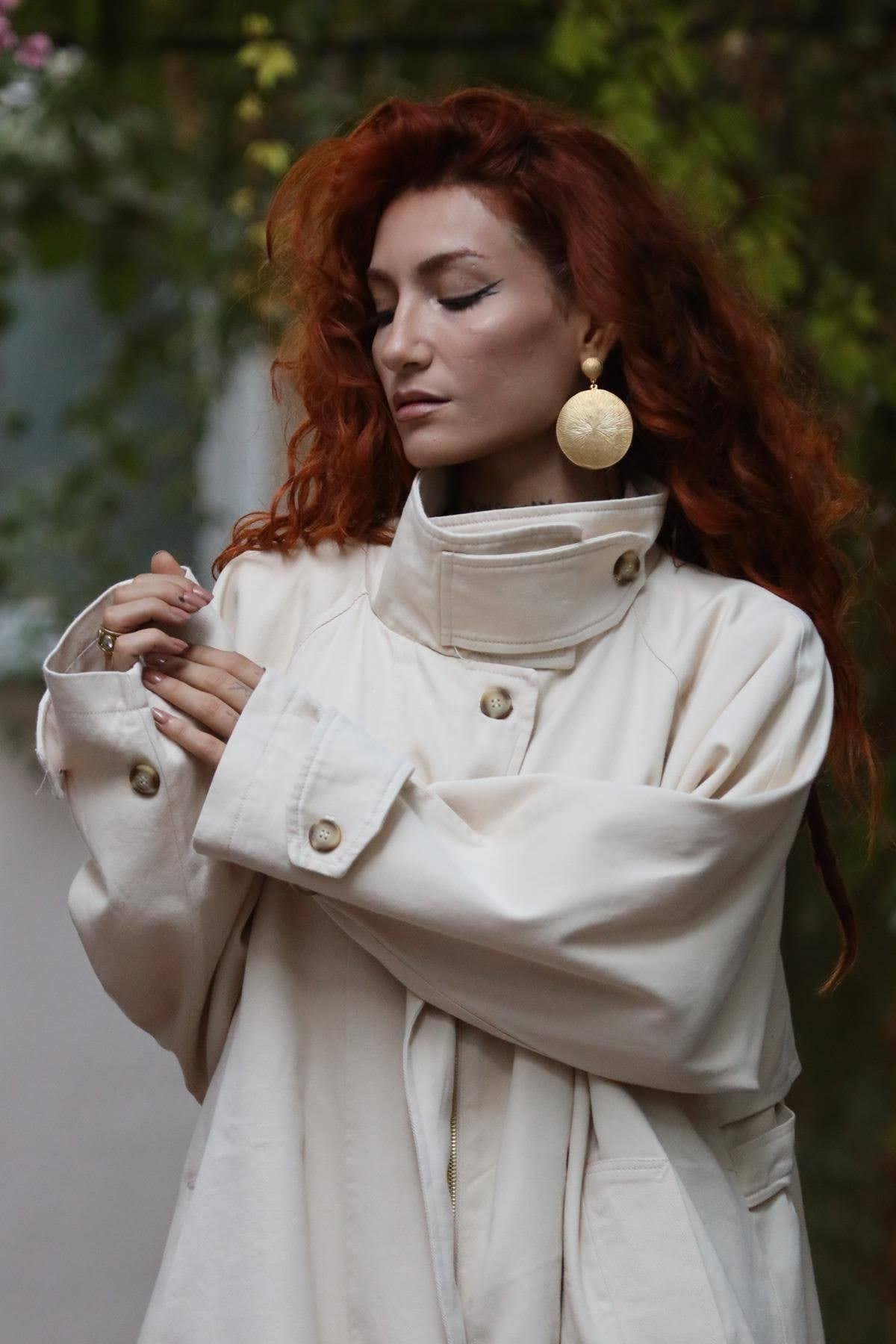 Krem Rengi Fermuarlı Kısa Gabardin Trençkot