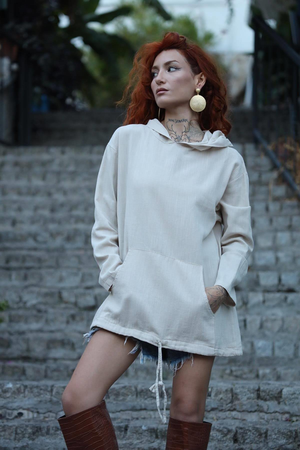 Krem Rengi Kapüşonlu Kanguru Cepli Büzgülü Sweat