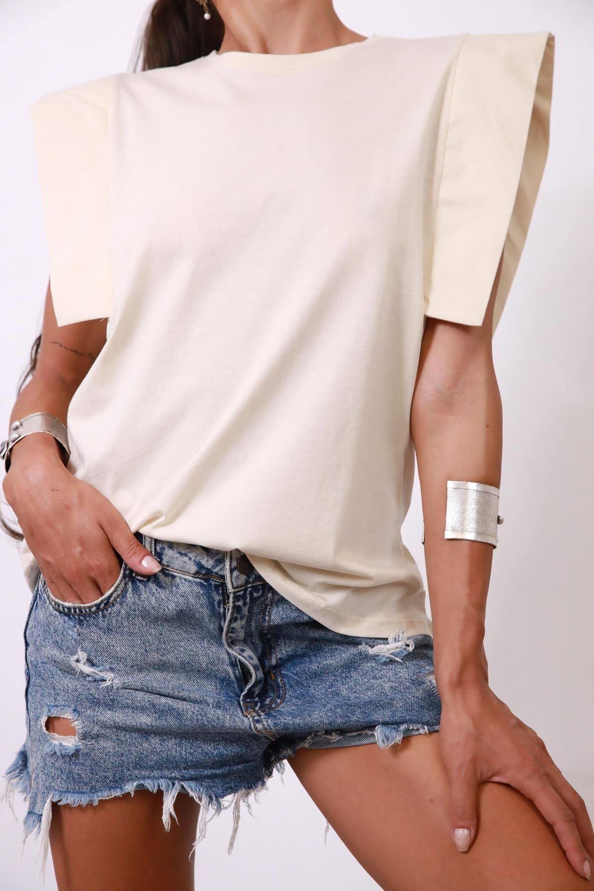 Krem Rengi Parça Detaylı Kolsuz Tshirt