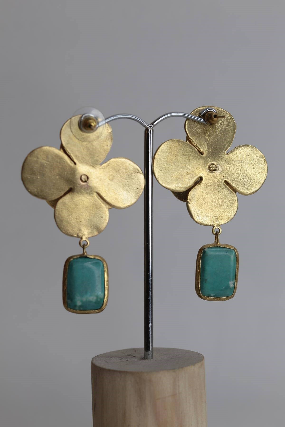 Kare Doğal Taşlı Çiçek Küpe - Şaman  Butik Kare Doğal Taşlı Çiçek Küpe