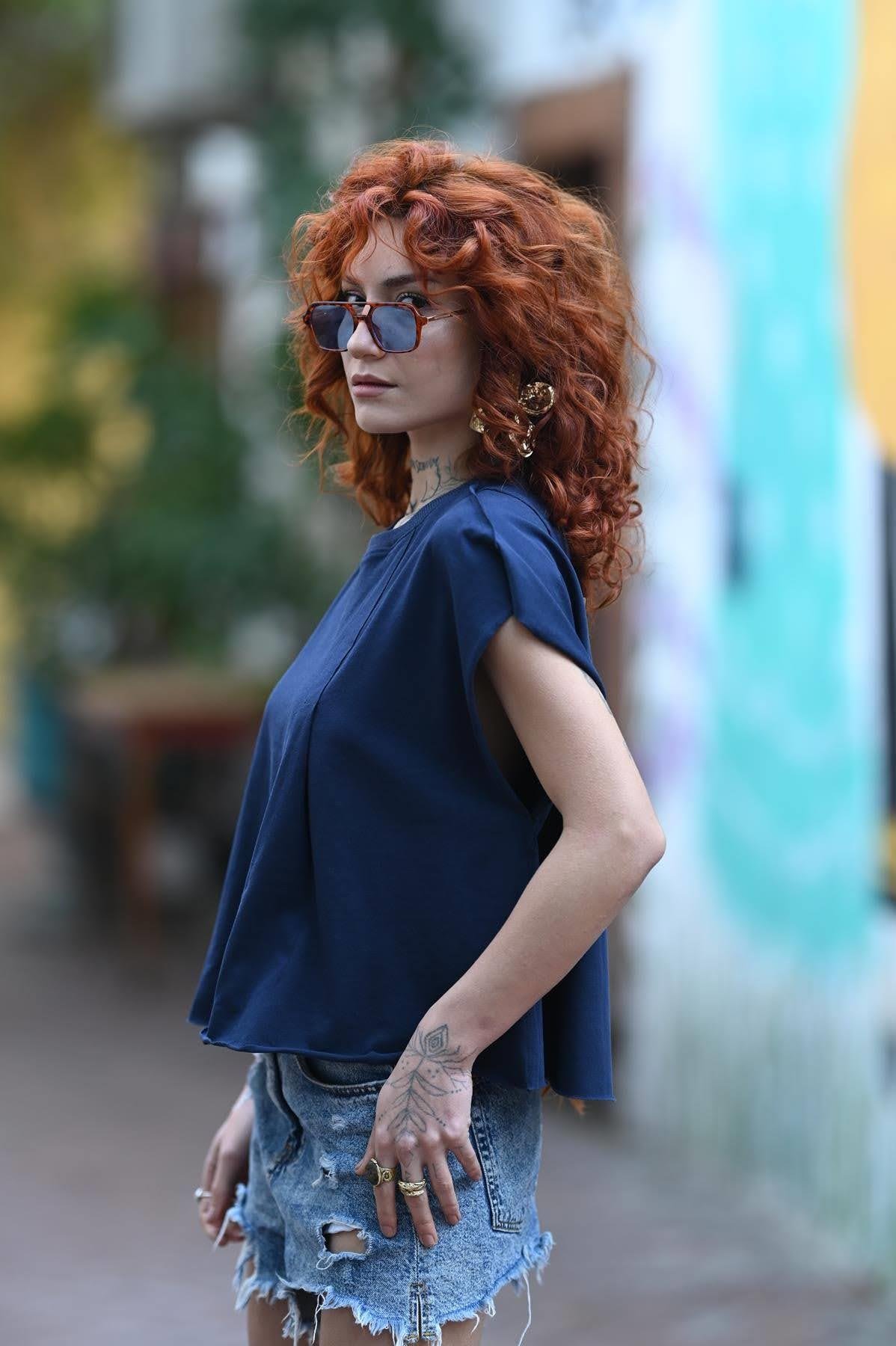 Lacivert Bisiklet Yaka Pat Detaylı Salaş Tshirt