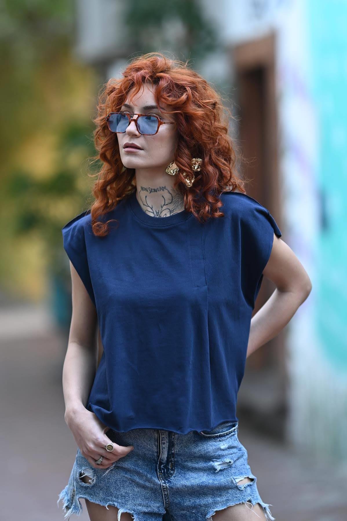 Lacivert Bisiklet Yaka Pat Detaylı Salaş Tshirt