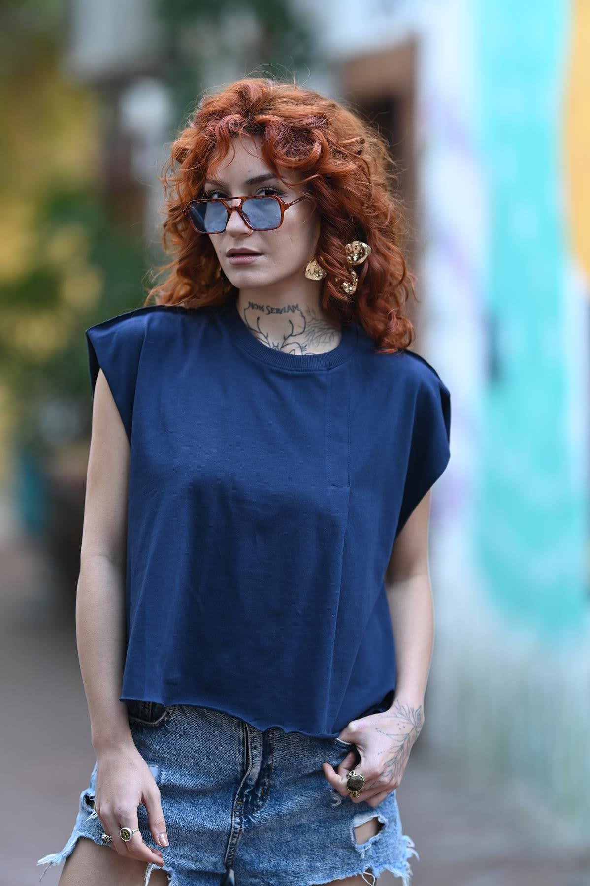 Lacivert Bisiklet Yaka Pat Detaylı Salaş Tshirt