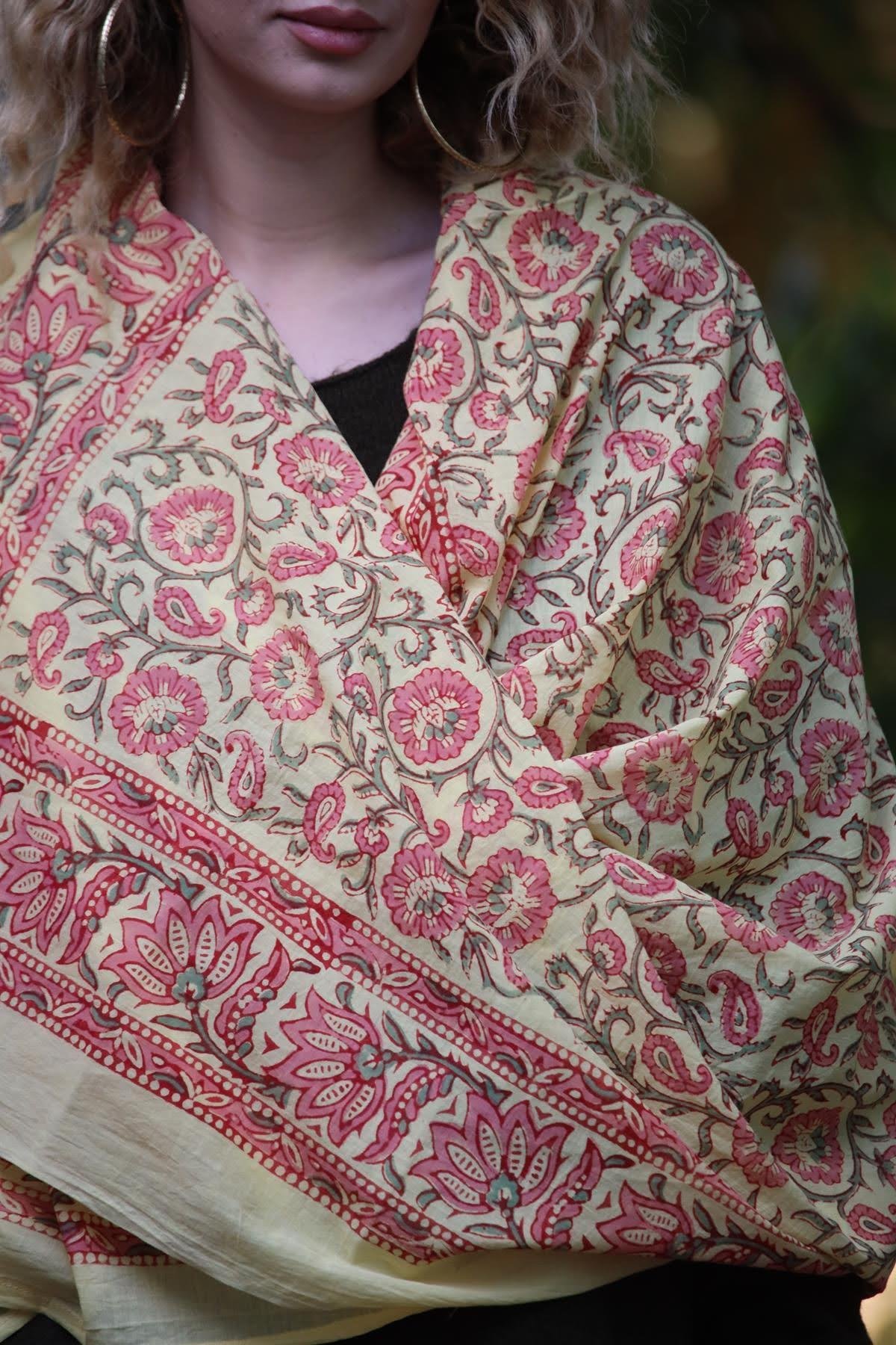 Limon Sarısı Desenli Otantik Şal