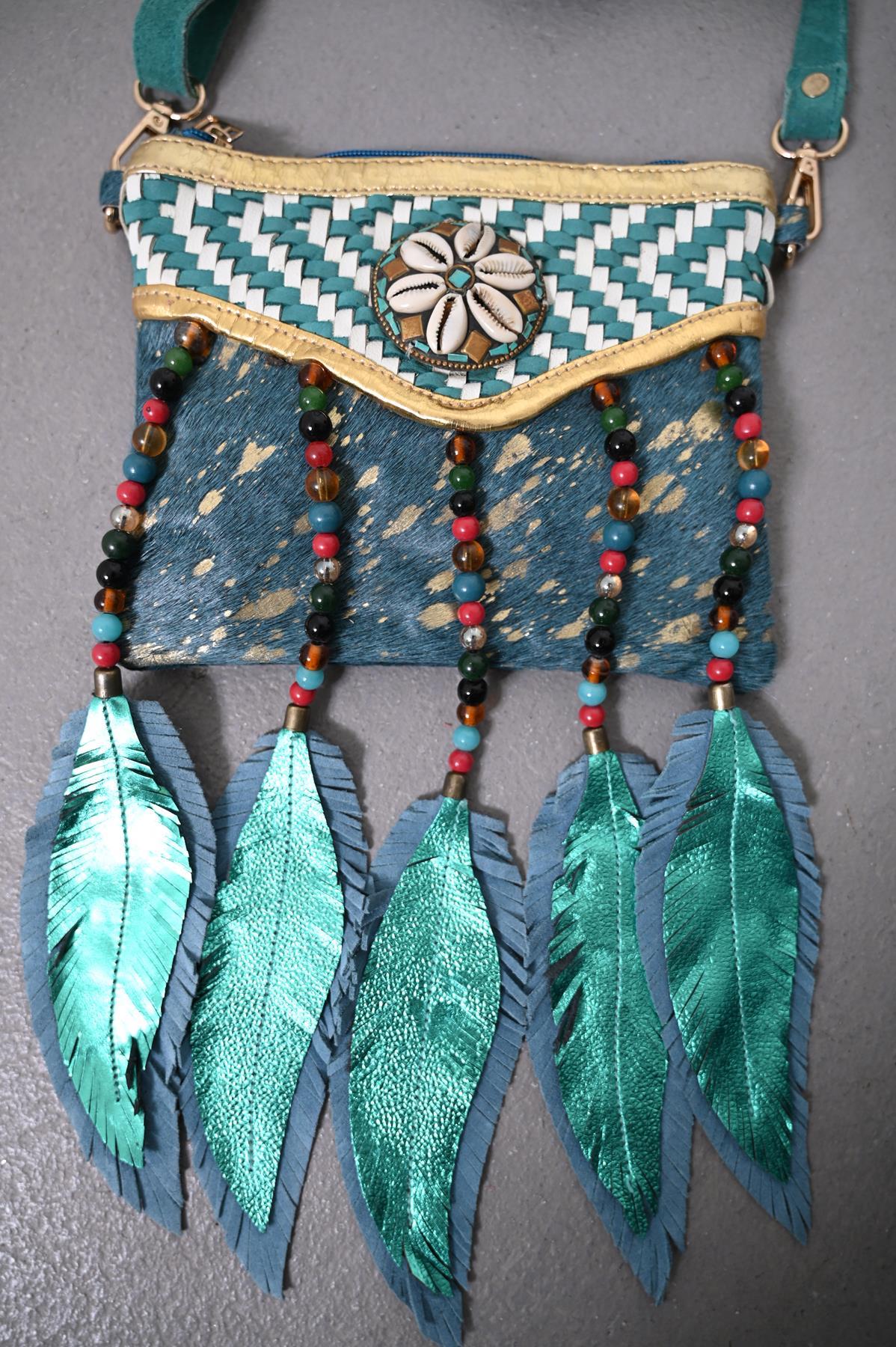 Mint Yeşili Deniz Kabuklu Boncuk Püsküllü Tay Tüyü Tasarım Çanta