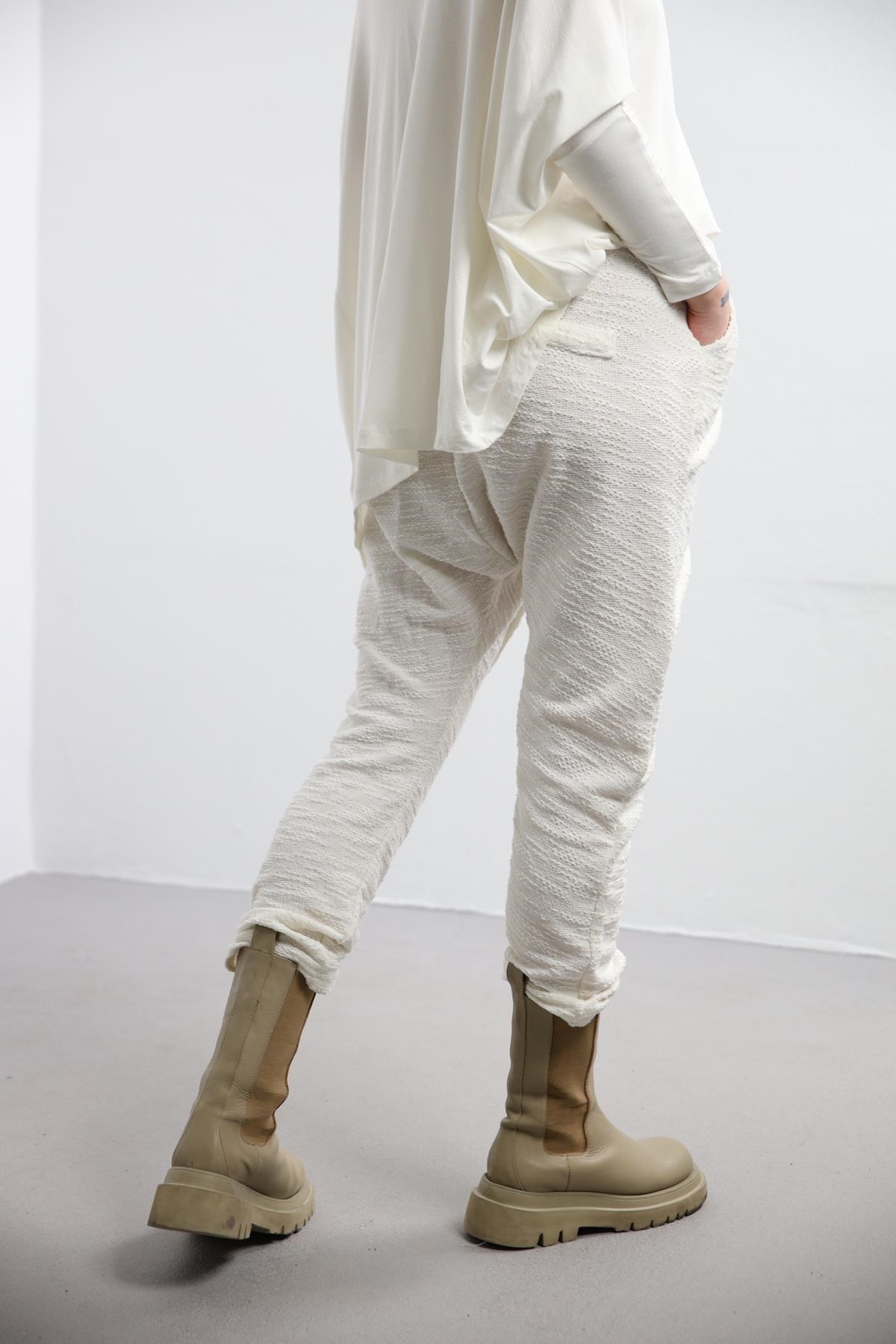 Ecru Stitched Detail Trousers - Saman Butik | Shop Online Ecru Stitched Detail Trousers