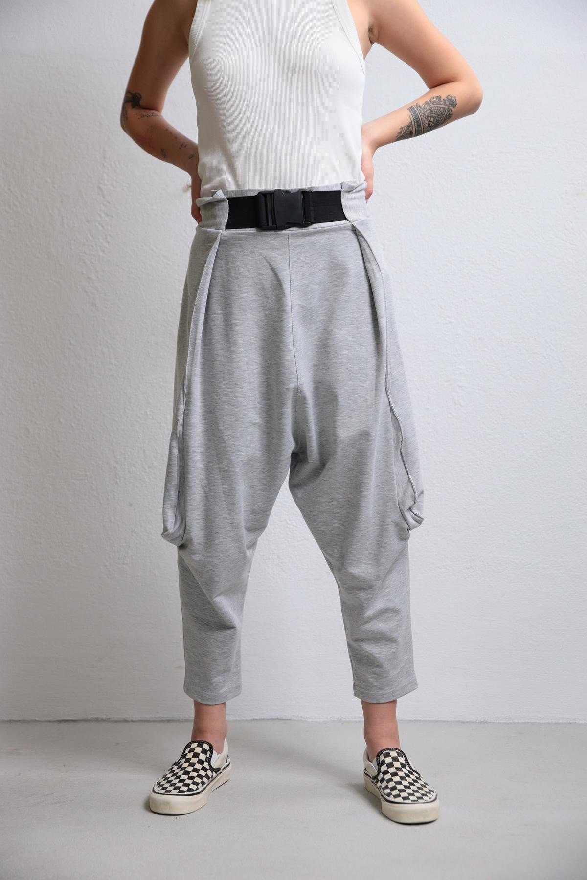  Gri Ağı Düşük Kemer Detay Şalvar Pantolon