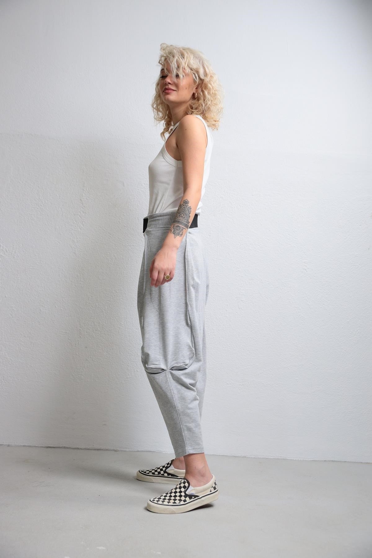  Gri Ağı Düşük Kemer Detay Şalvar Pantolon