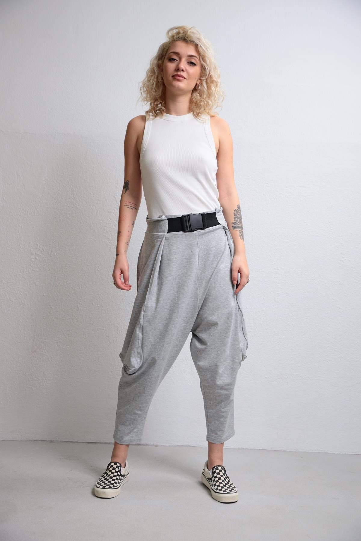  Gri Ağı Düşük Kemer Detay Şalvar Pantolon