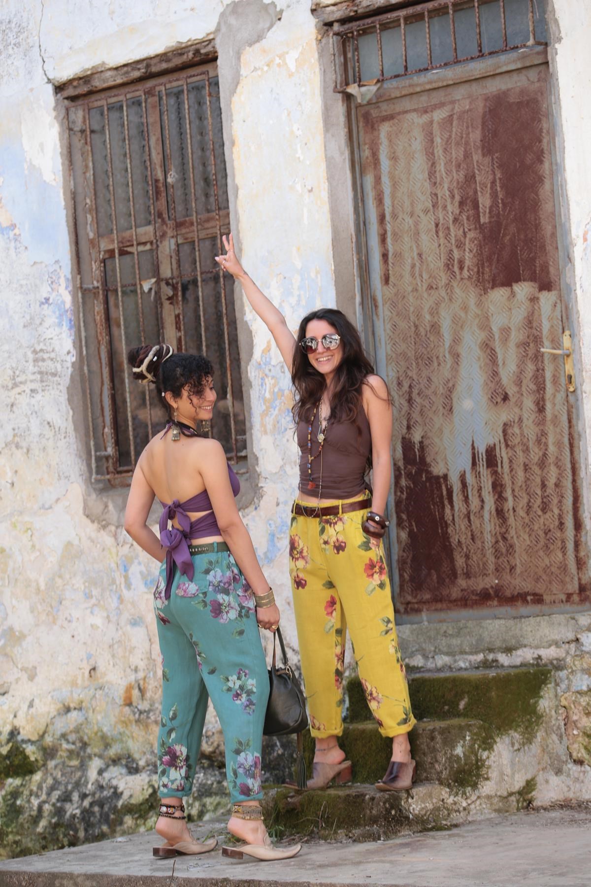  Sarı Çiçek Desenli Havuç Kesim Pantolon