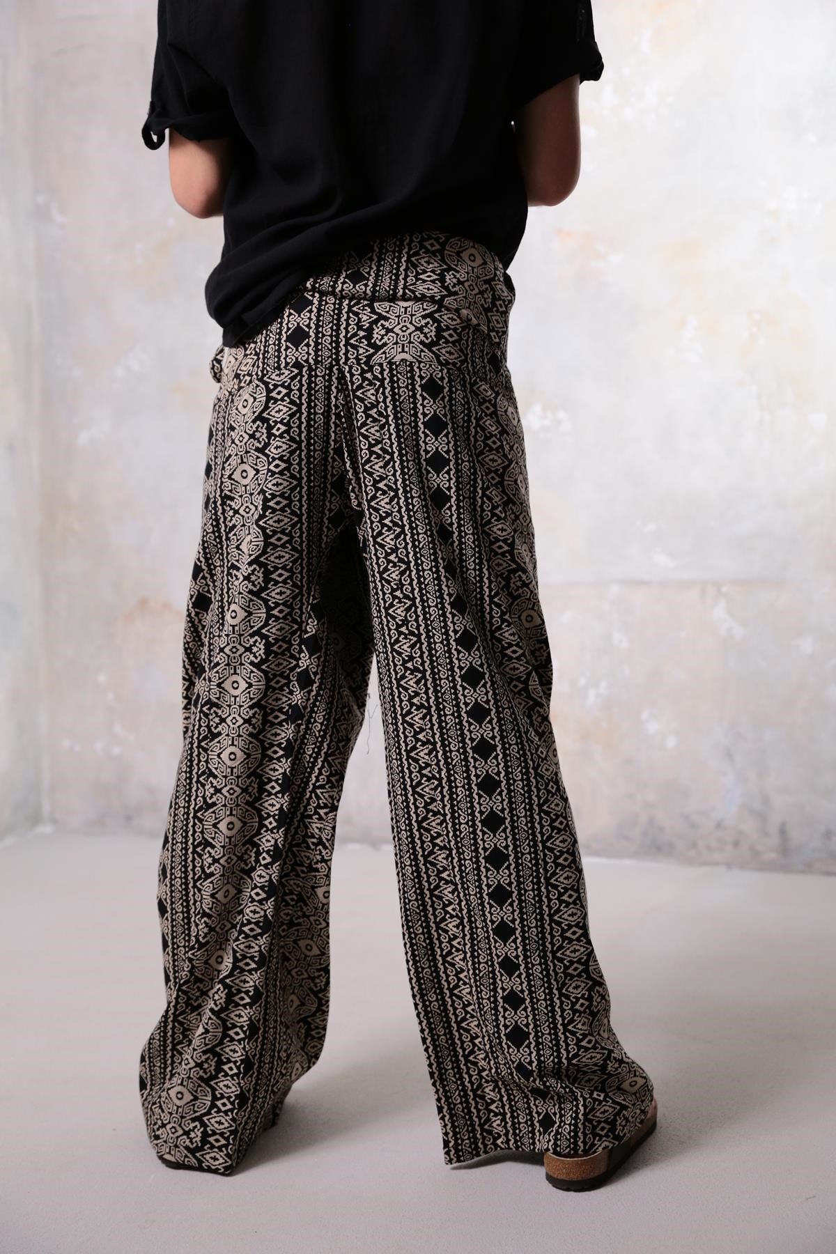  Siyah Desenli Rahat Kesim Balıkçı Pantolon