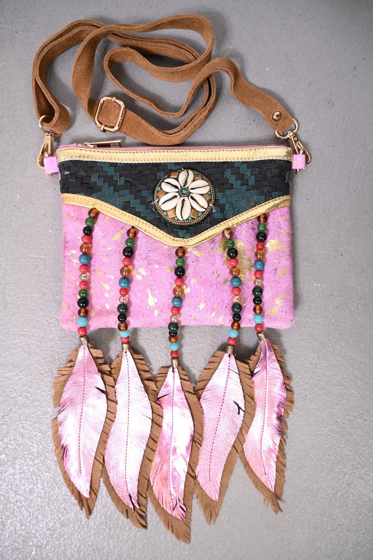 Pembe Deniz Kabuklu Boncuk Püsküllü Tay Tüyü Tasarım Çanta