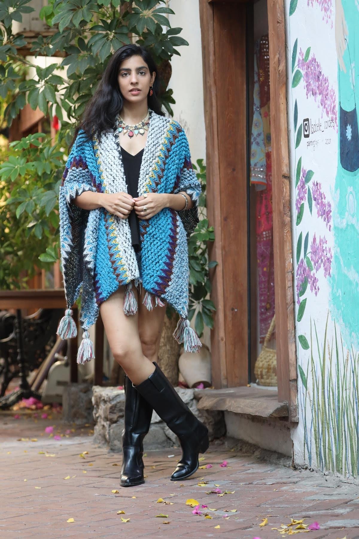 Renkli Püsküllü Örme Panço