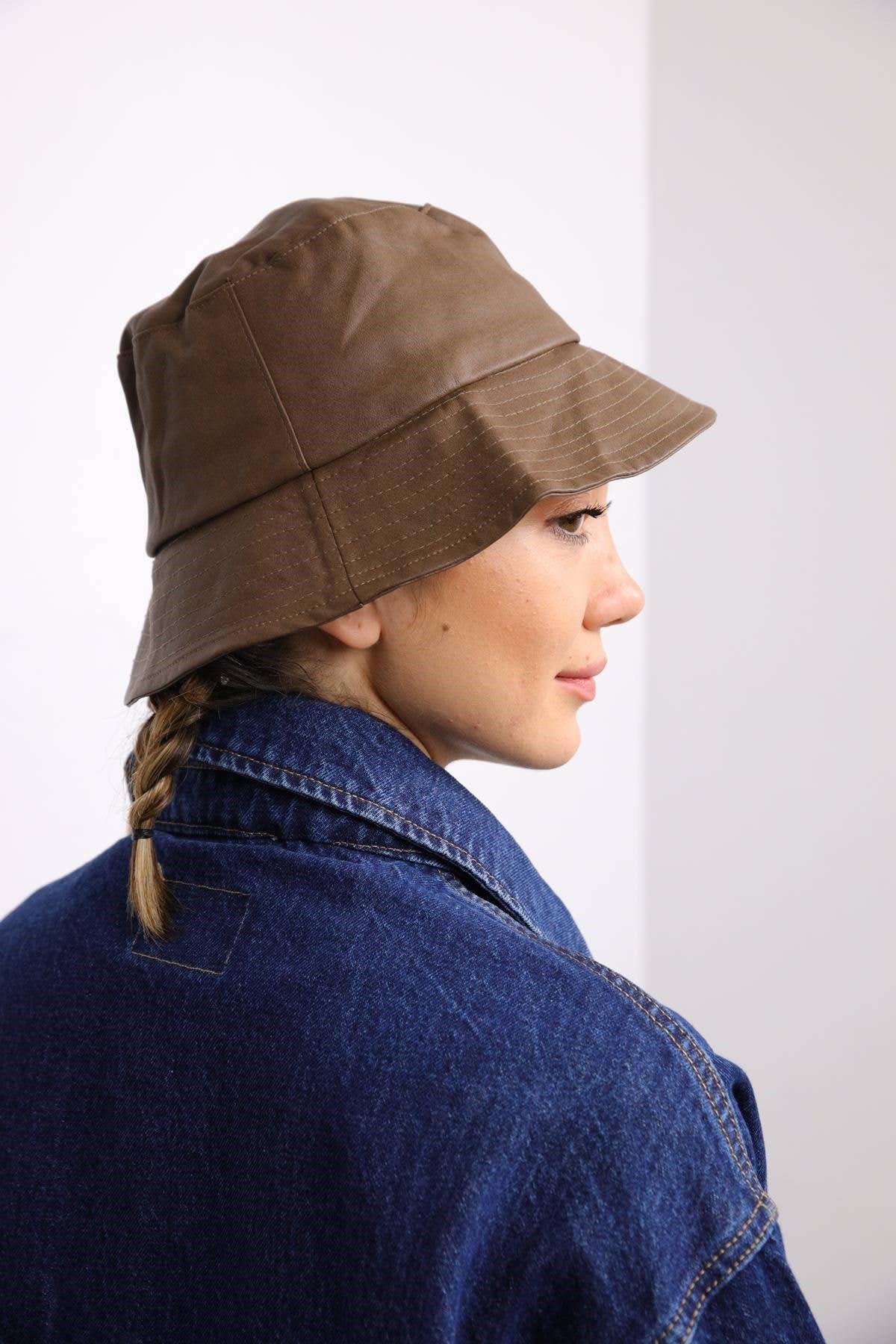  Kahverengi Deri Bucket Şapka