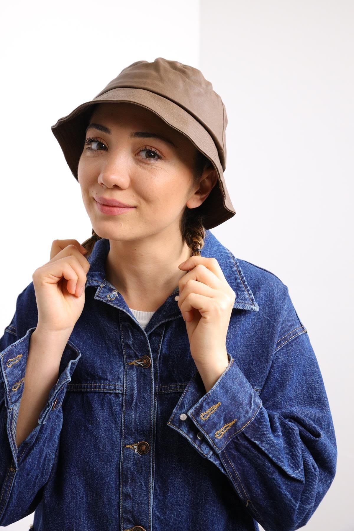  Kahverengi Deri Bucket Şapka