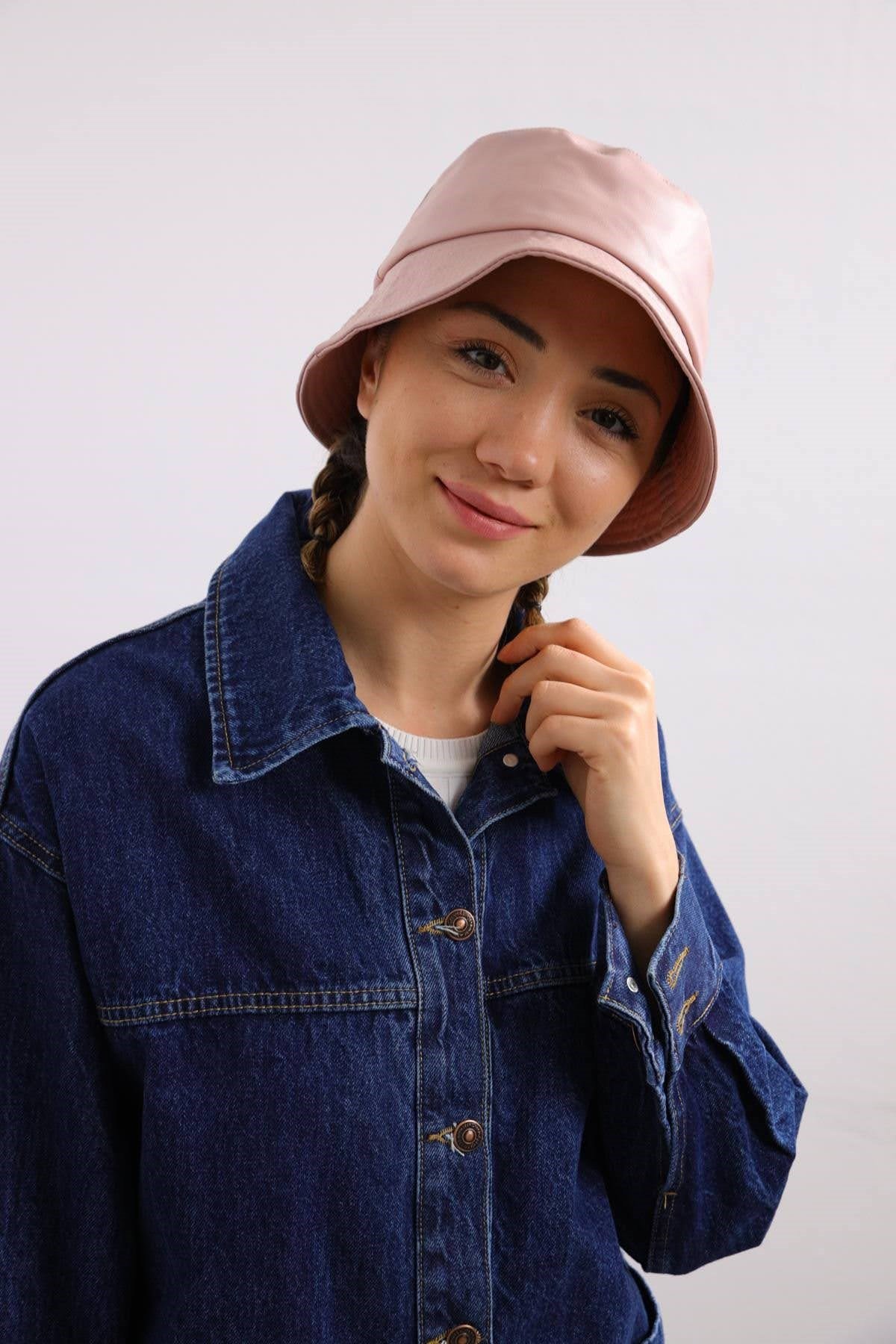  Pudra Pembe Deri Bucket Şapka
