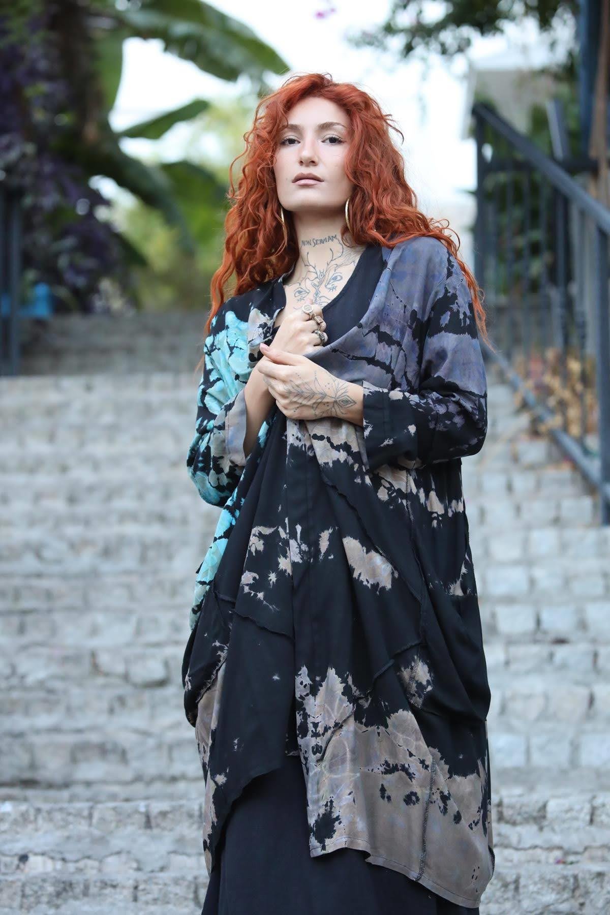 Siyah Batikli Arkası Dikişli Kaftan