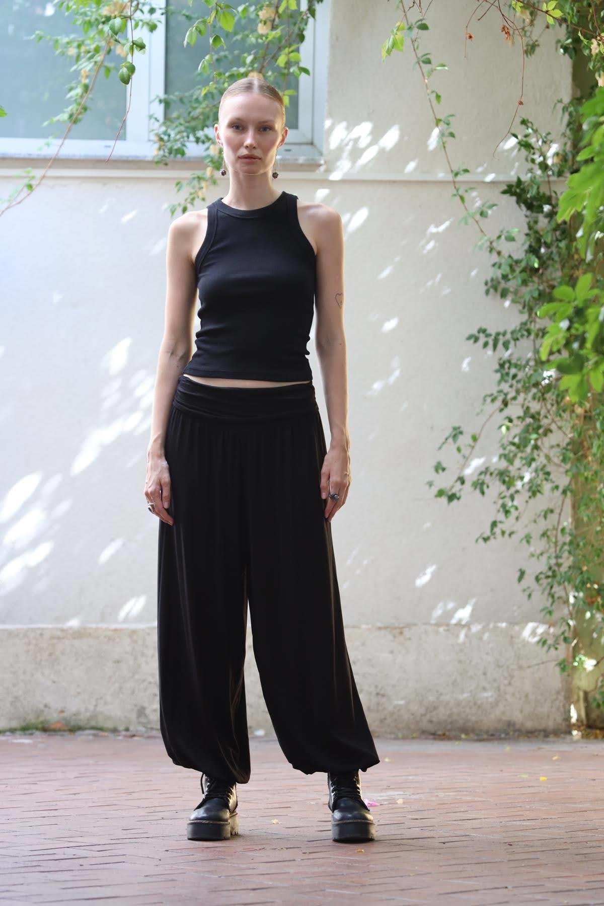 Siyah Beli Drapeli Paçası Lastikli Şalvar Pantolon