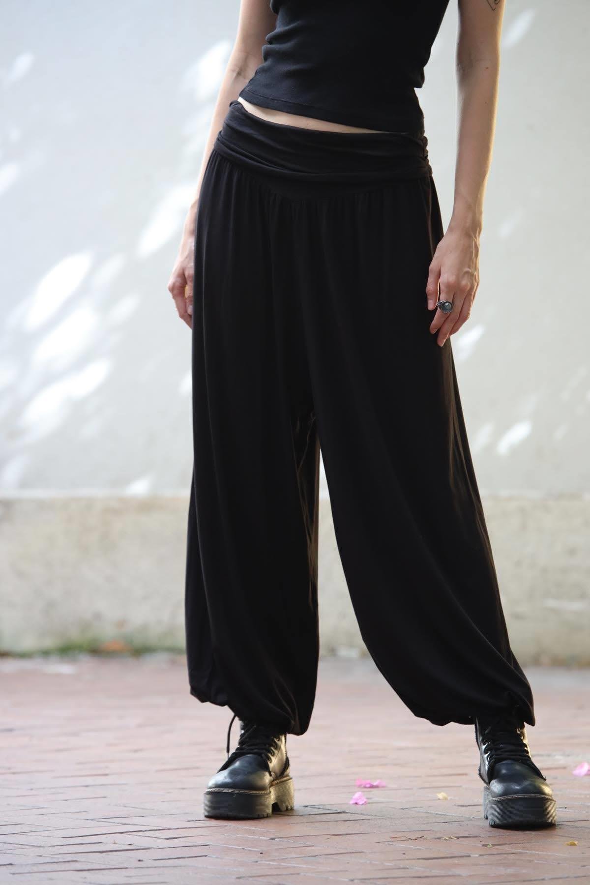 Siyah Beli Drapeli Paçası Lastikli Şalvar Pantolon