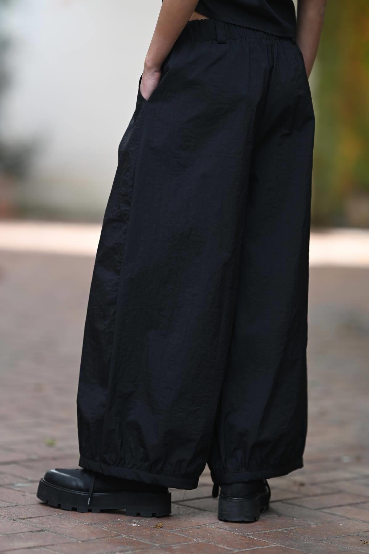 Siyah Beli Fermuarlı Pileli Salaş Paraşüt Pantolon