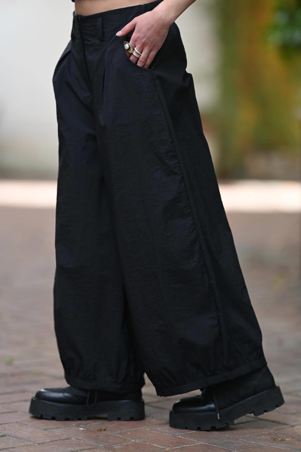 Siyah Beli Fermuarlı Pileli Salaş Paraşüt Pantolon