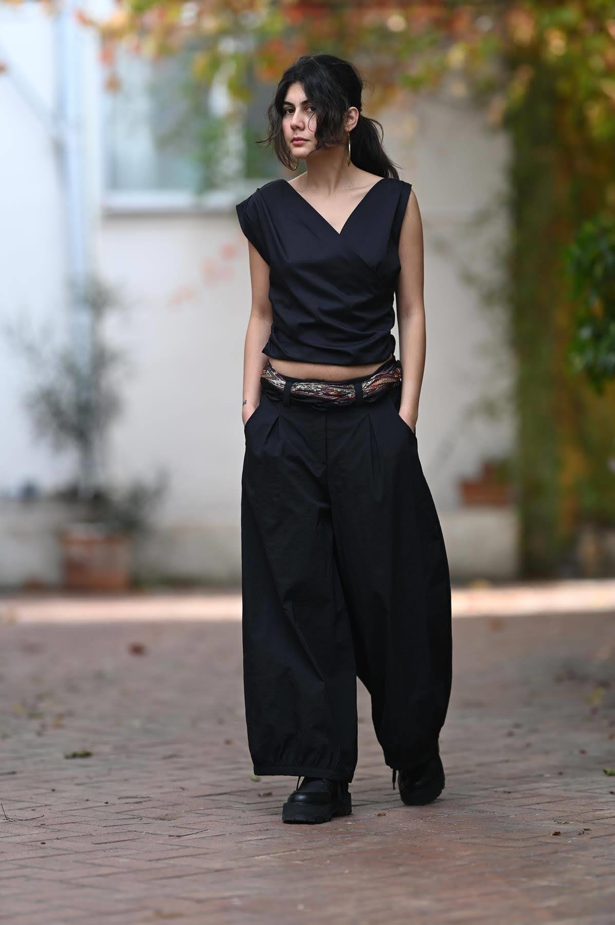 Siyah Beli Fermuarlı Pileli Salaş Paraşüt Pantolon