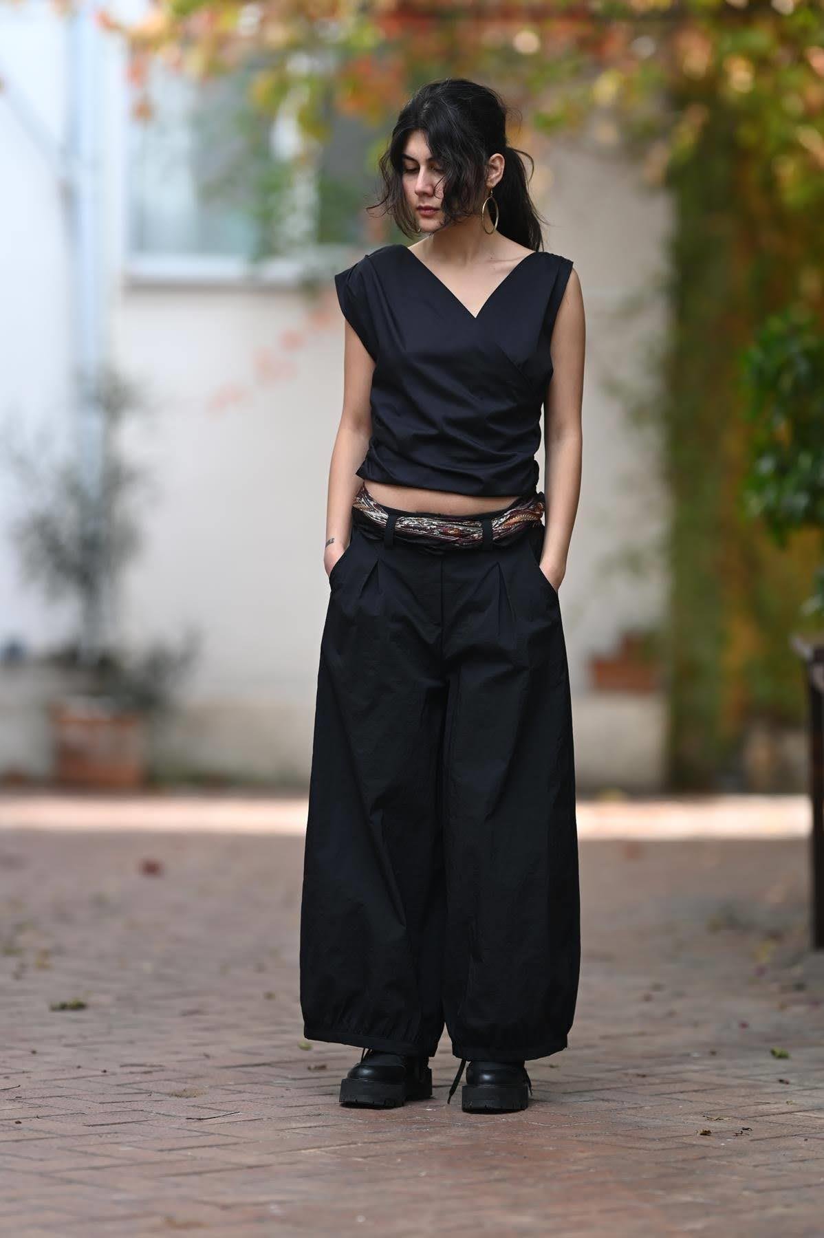 Siyah Beli Fermuarlı Pileli Salaş Paraşüt Pantolon