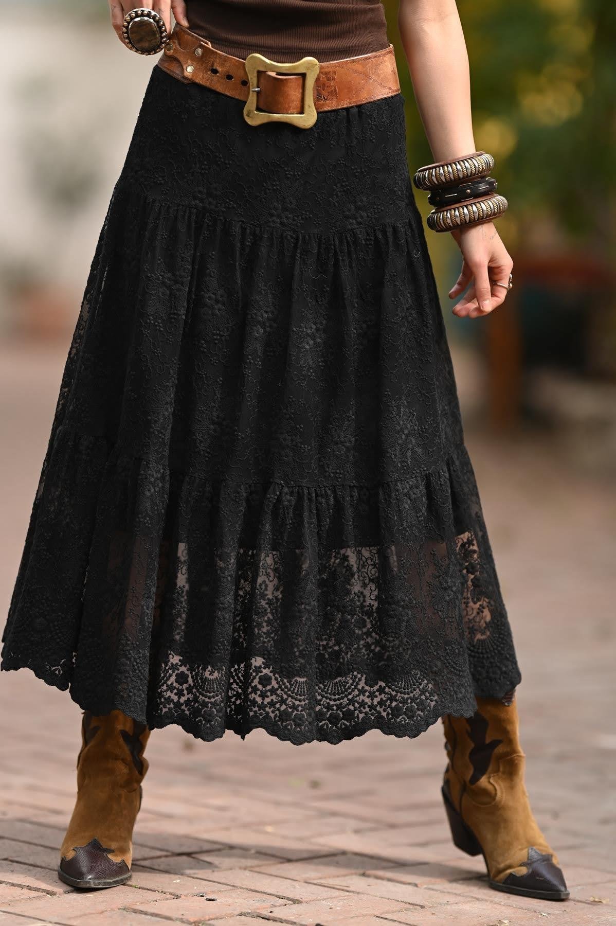 Siyah Beli Lastikli Güpür Dantel Etek