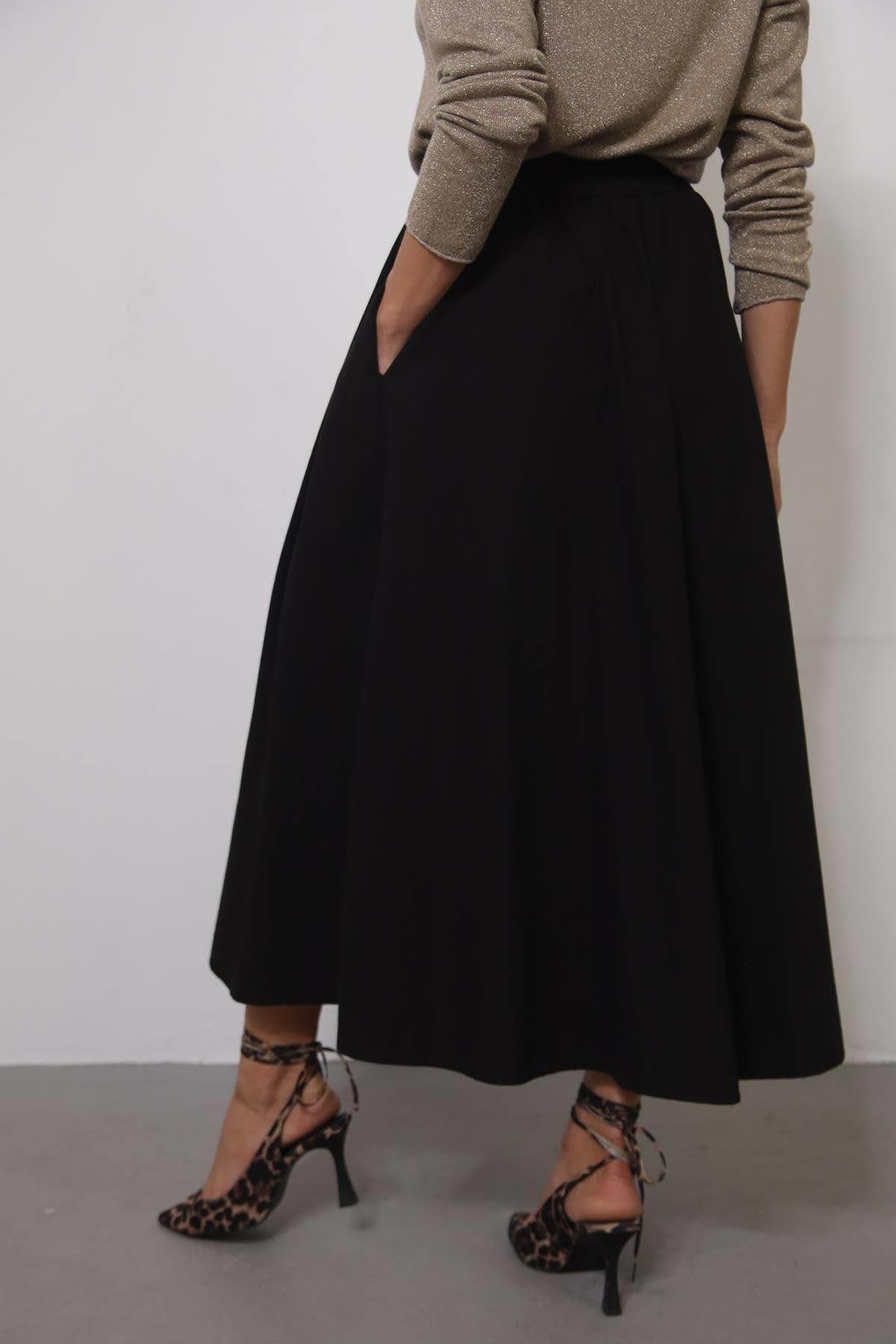 Siyah Beli Yarım Lastikli Fermuarlı Kloş Etek
