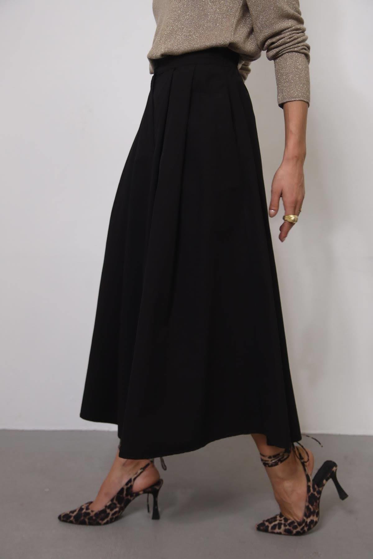 Siyah Beli Yarım Lastikli Fermuarlı Kloş Etek