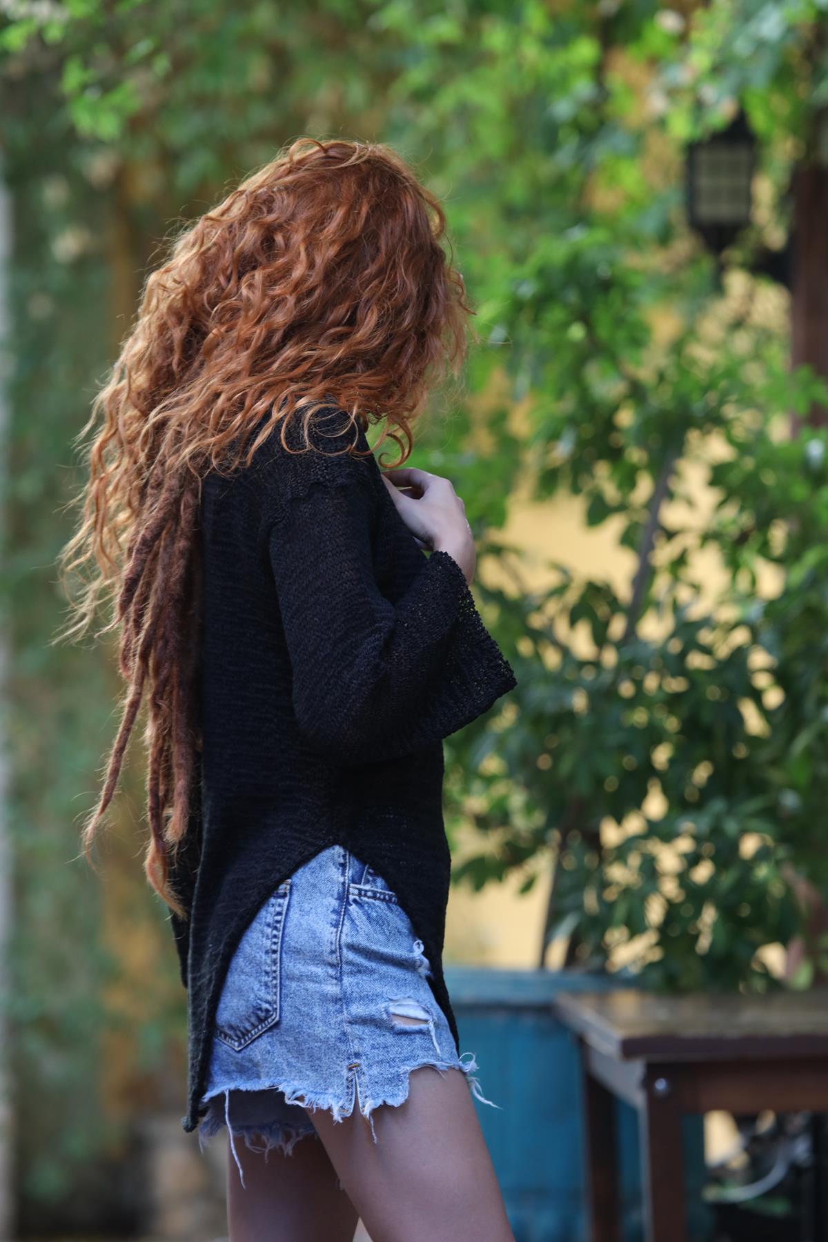 Siyah Bisiklet Yaka Verev Kesim Merserize Bluz