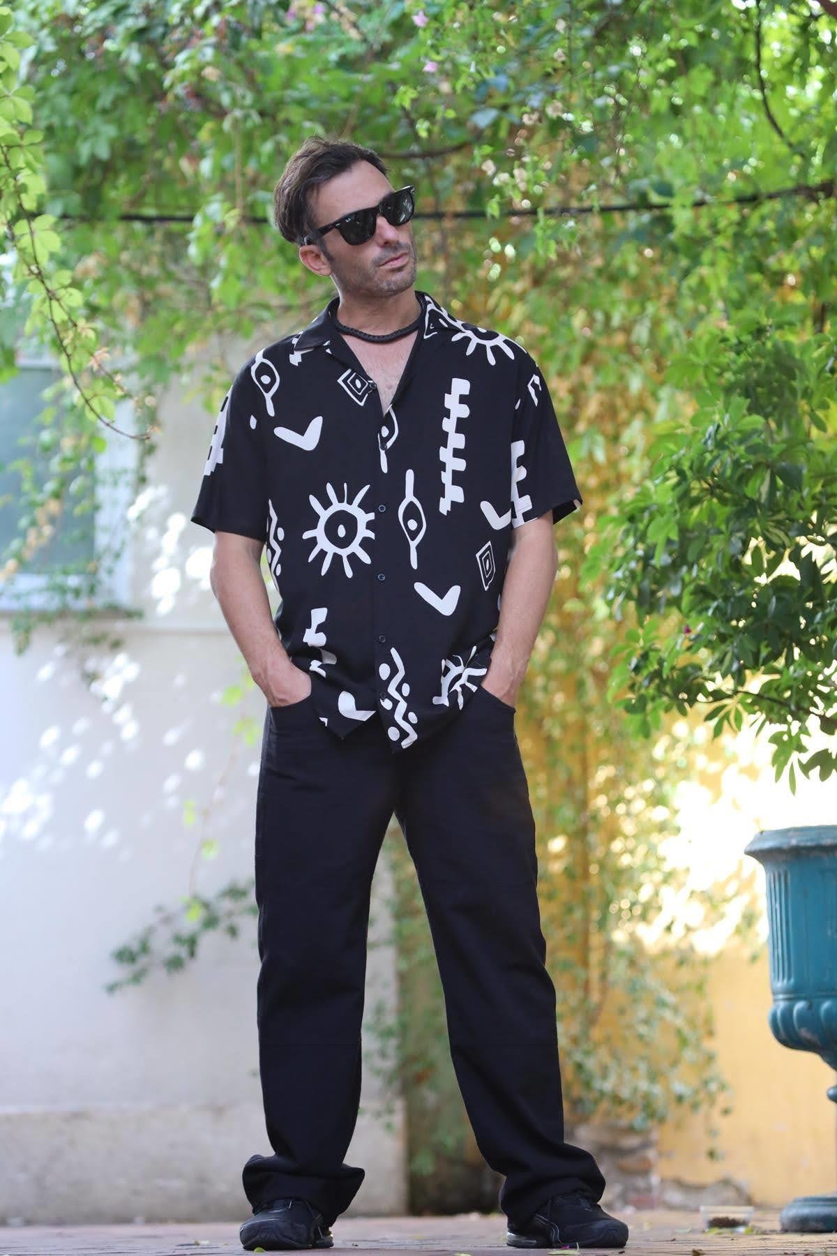 Siyah Desenli Kısa Kollu Erkek Gömlek