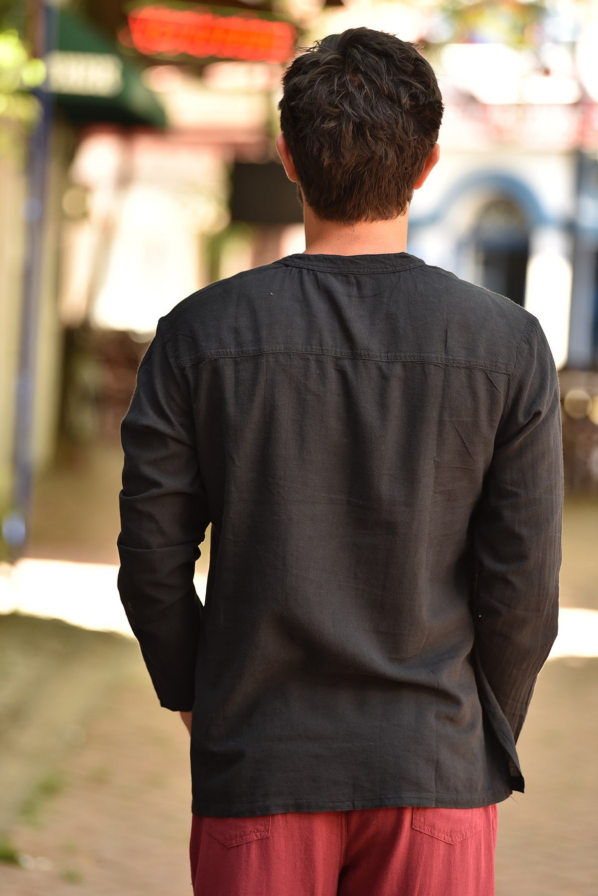 Siyah Hakim Yaka Nakış Detaylı Pamuk Erkek Gömlek 