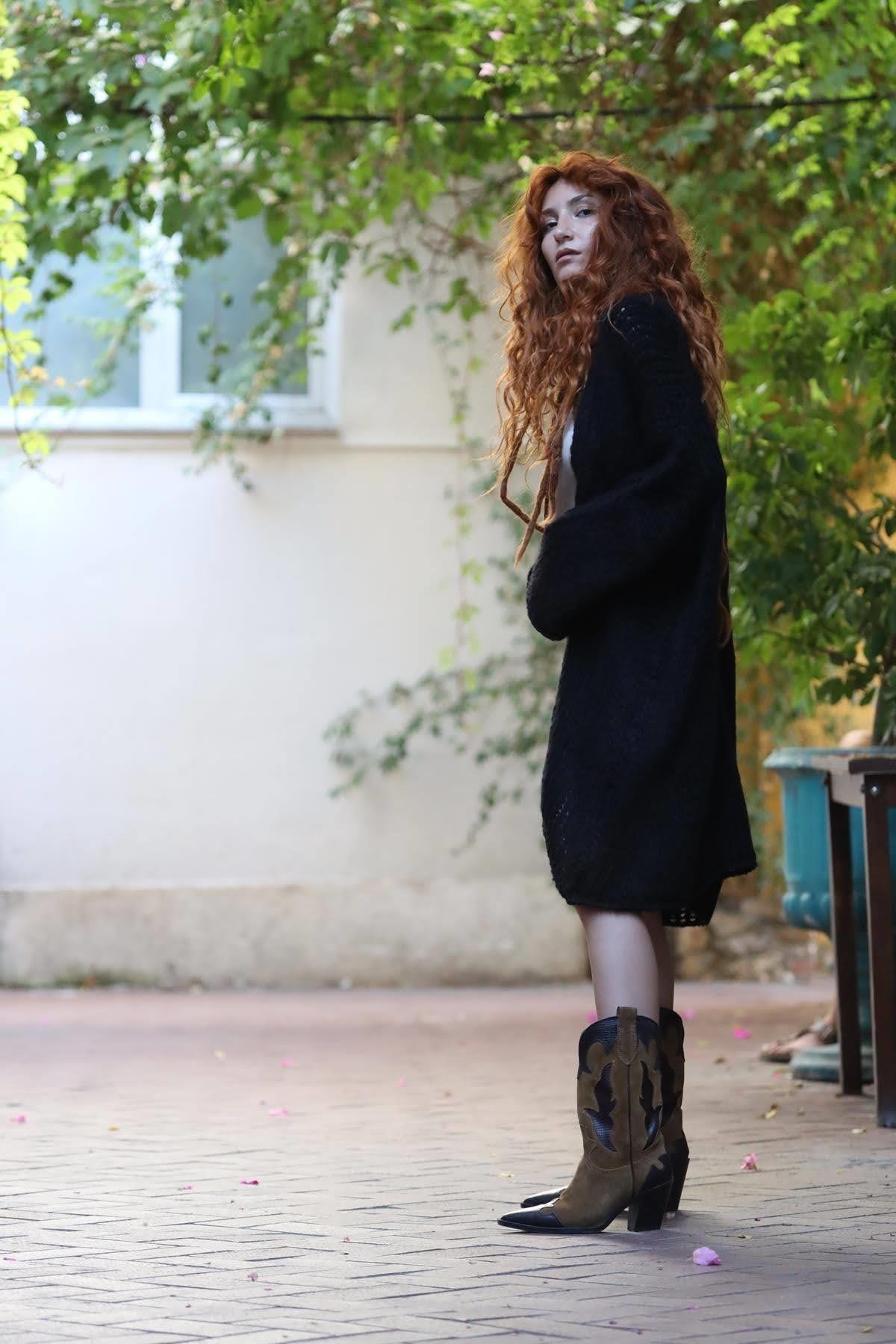 Siyah Kalın Yün Hırka