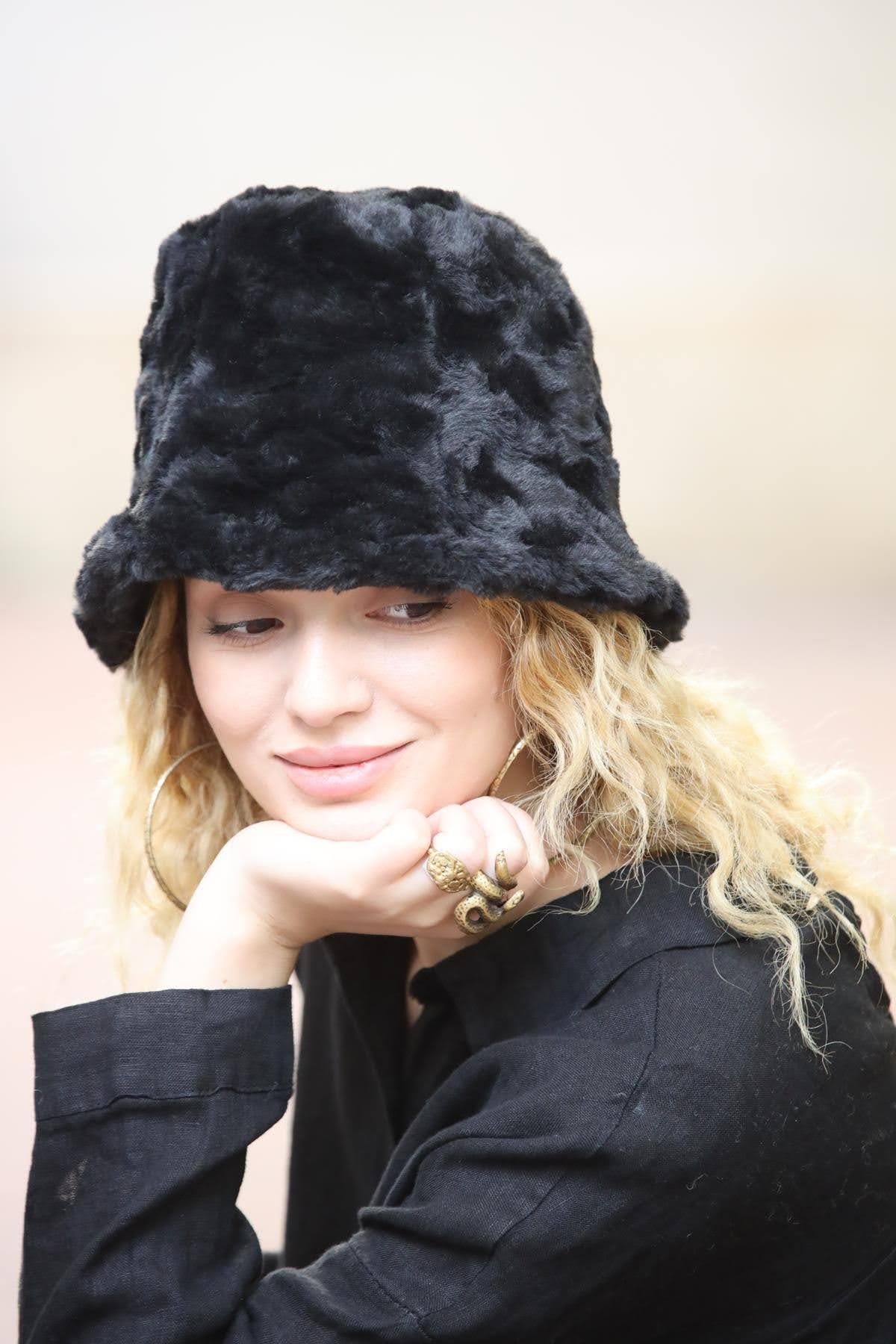 Siyah Peluş Bucket Şapka