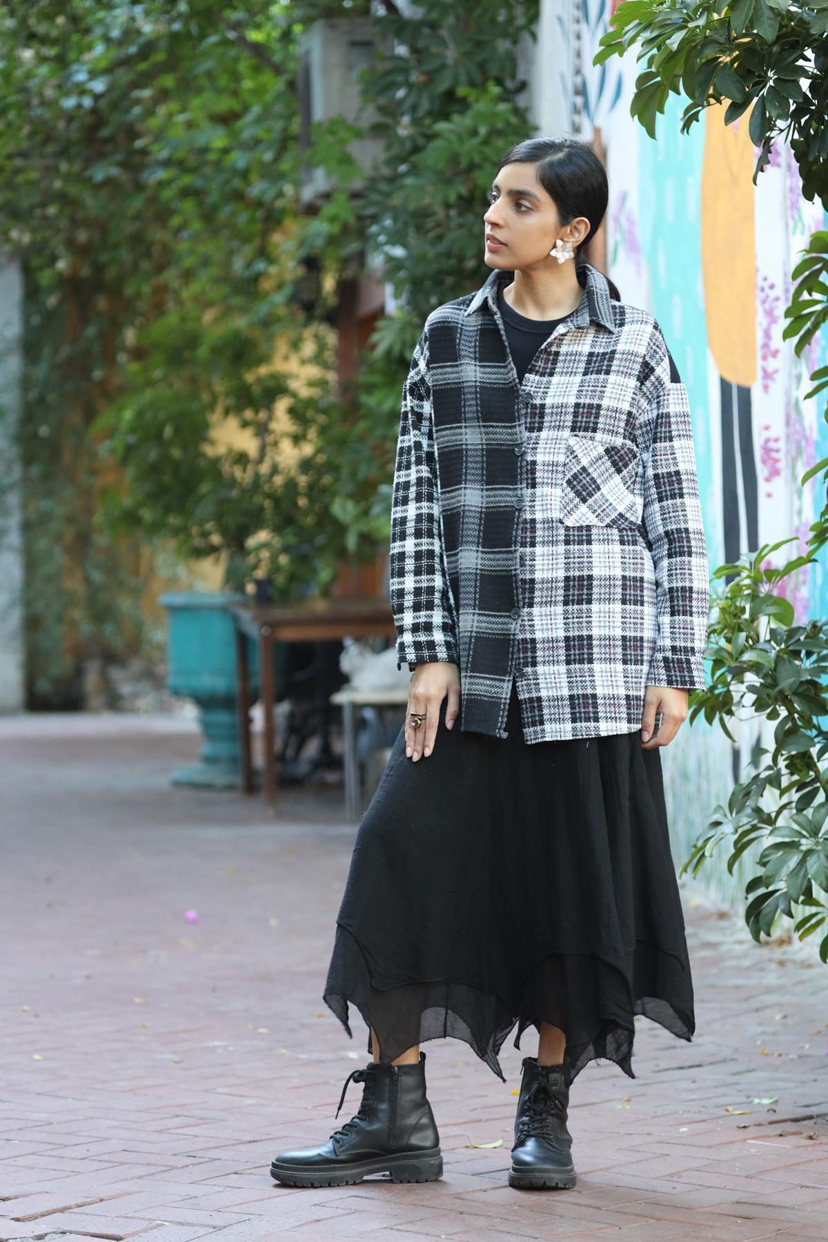 Siyah Üç Farklı Desenli Cepli Ekose Gömlek