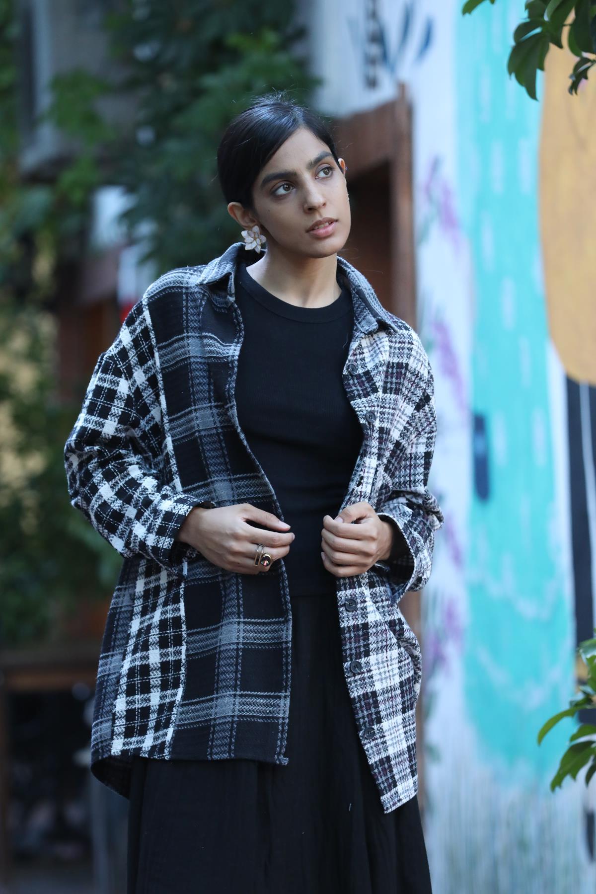 Siyah Üç Farklı Desenli Cepli Ekose Gömlek