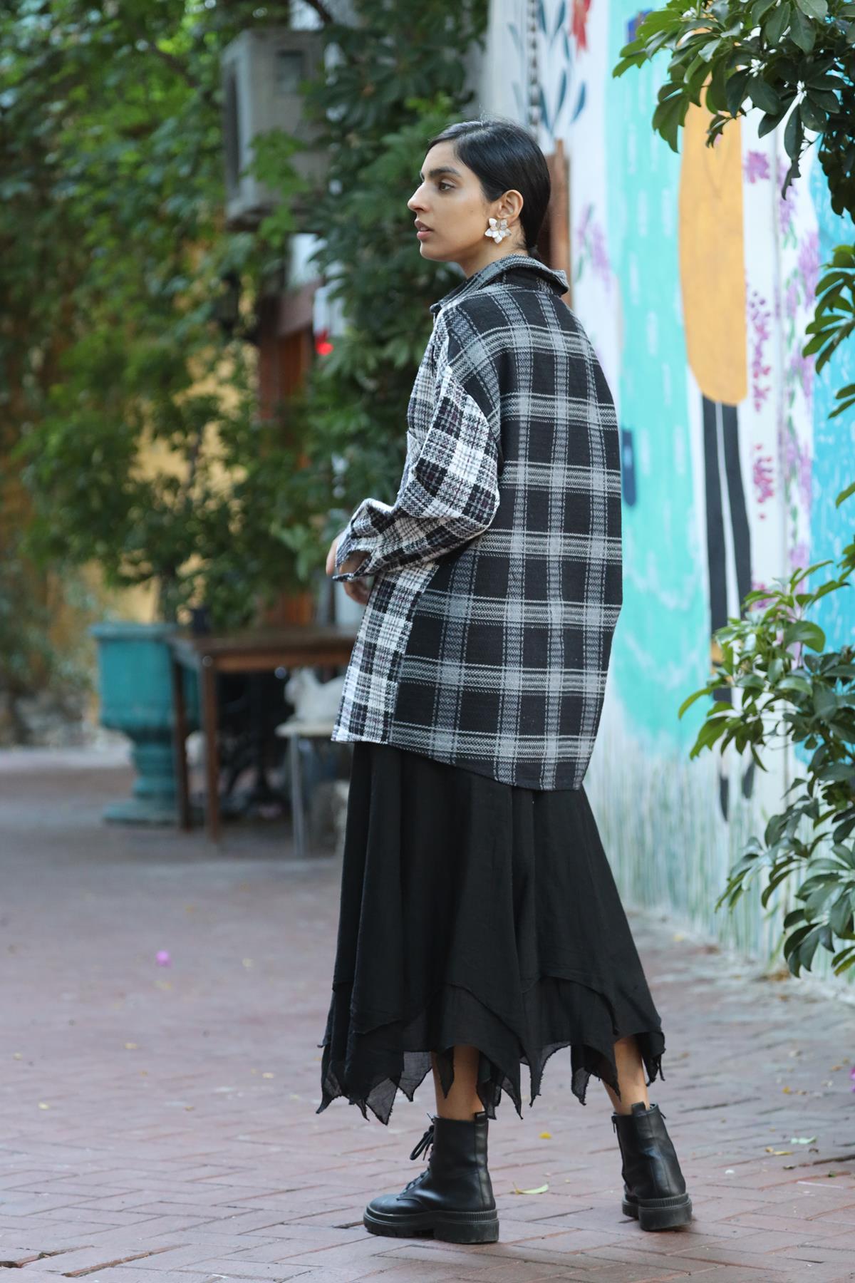 Siyah Üç Farklı Desenli Cepli Ekose Gömlek