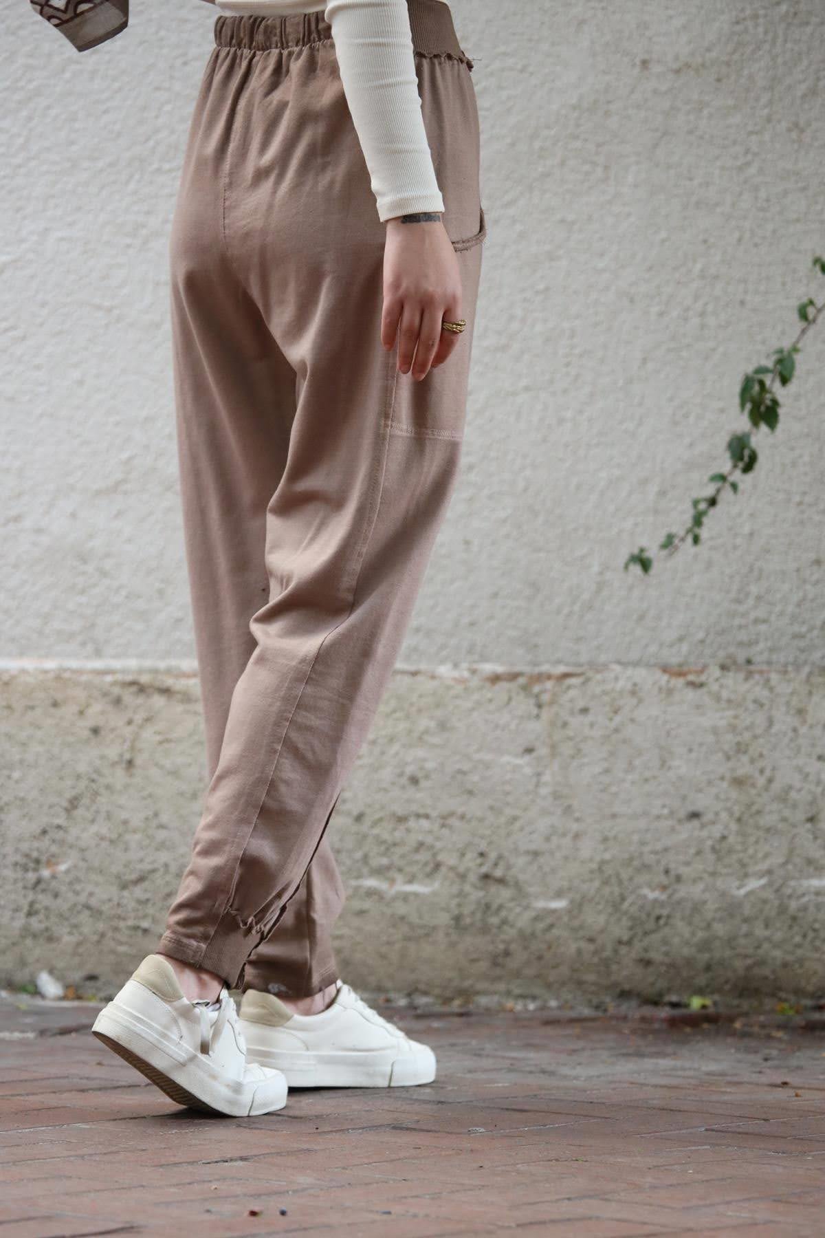 Sütlü Kahve Dizi Çimalı Yağ Yıkama Pantolon