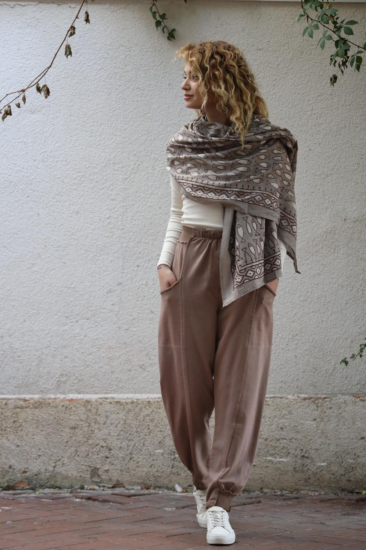 Sütlü Kahve Dizi Çimalı Yağ Yıkama Pantolon