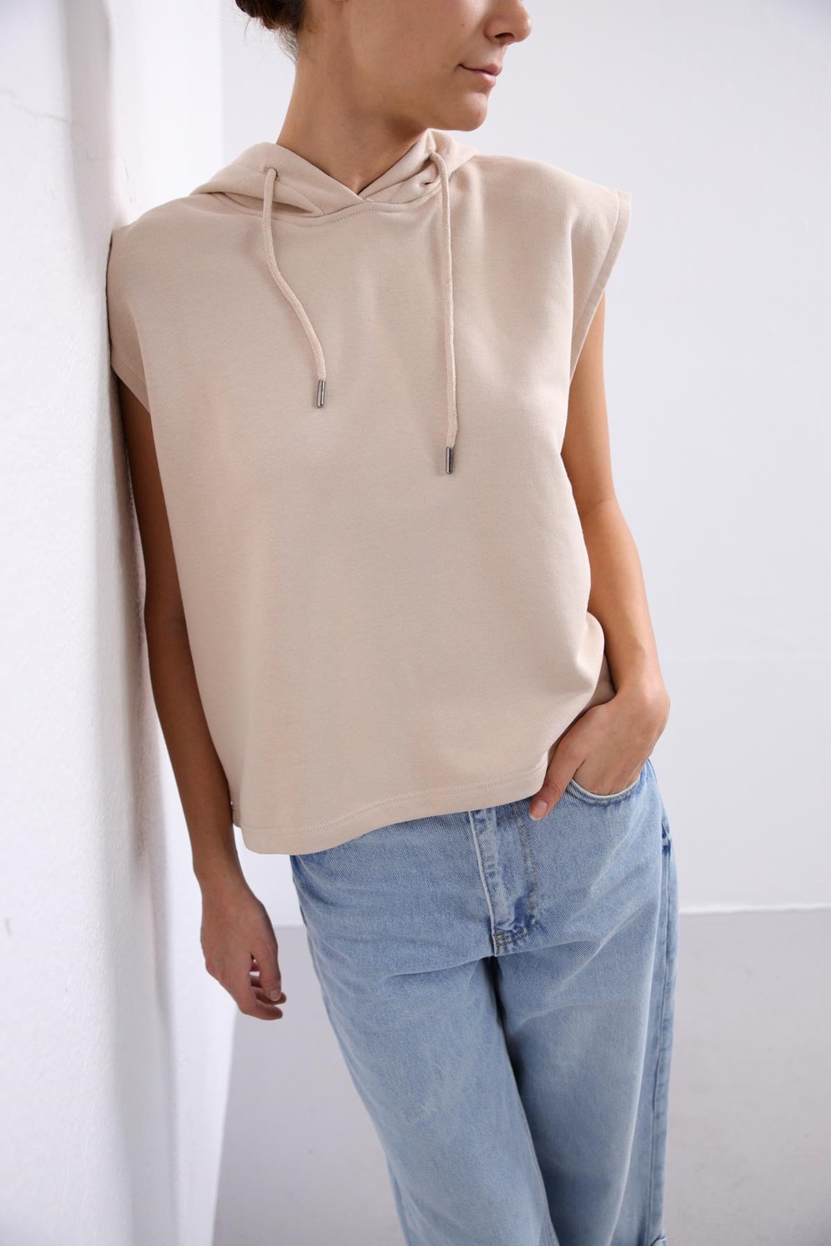  Bej Kapüşonlu Kolsuz Sweatshirt