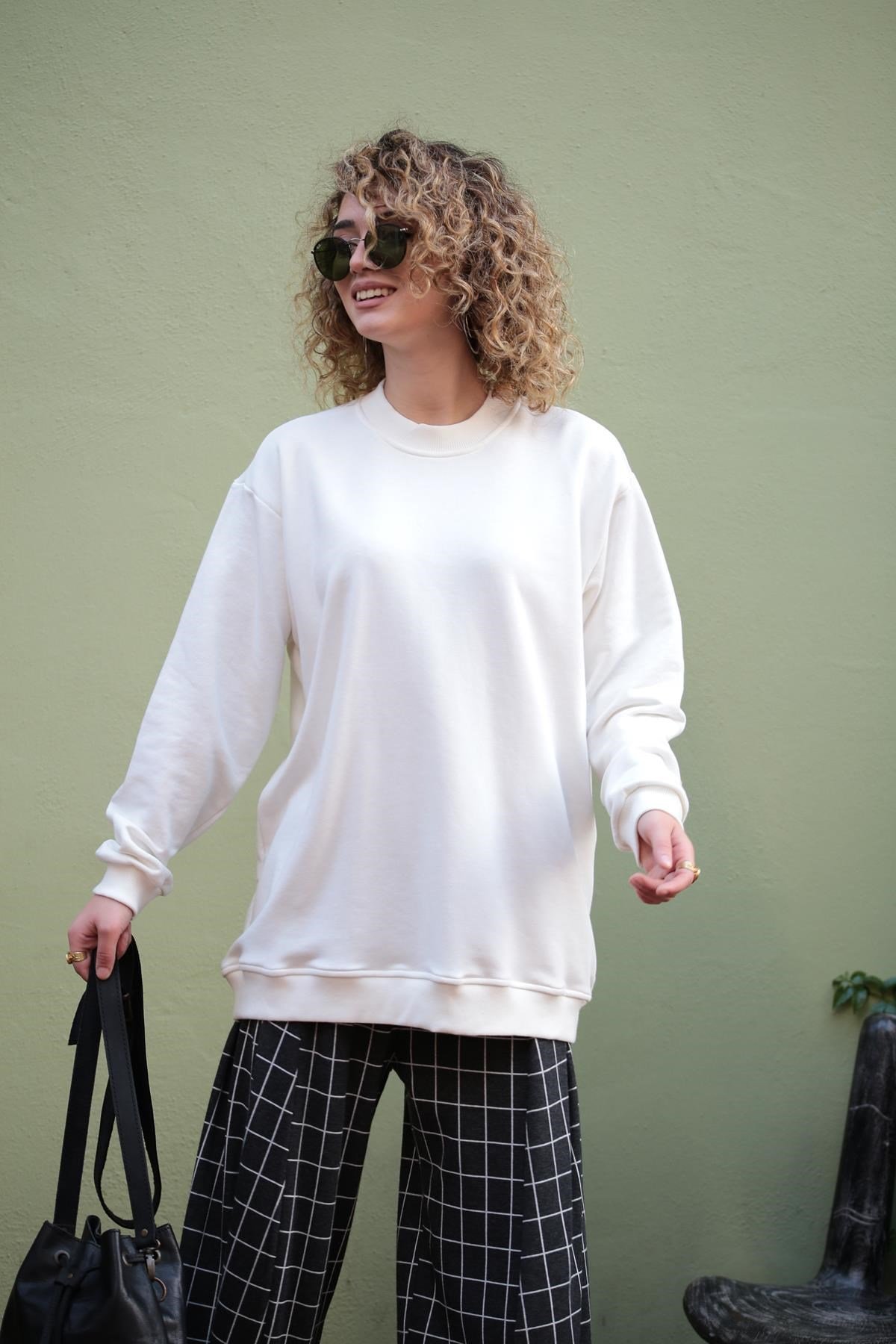  Ekru Boyfriend Sweat