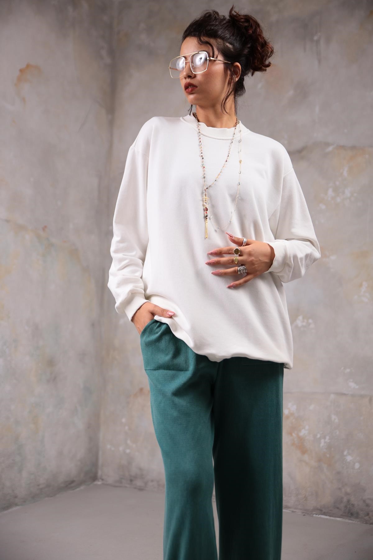 Ecru Boyfriend Sweatshirt - Saman Butik | Shop Online Ecru Boyfriend Sweatshirt