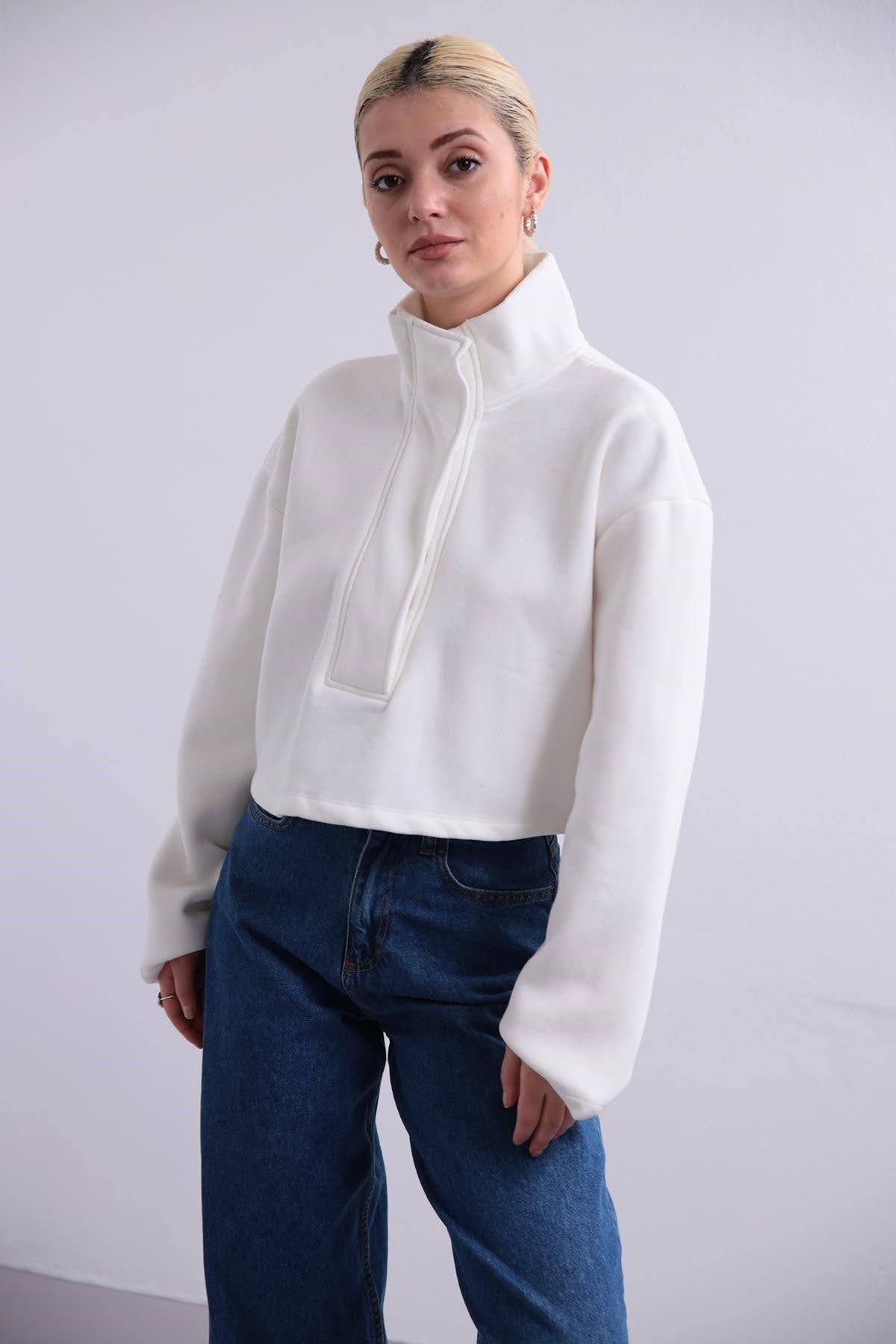  Ekru Çıt Çıtlı Crop Sweat