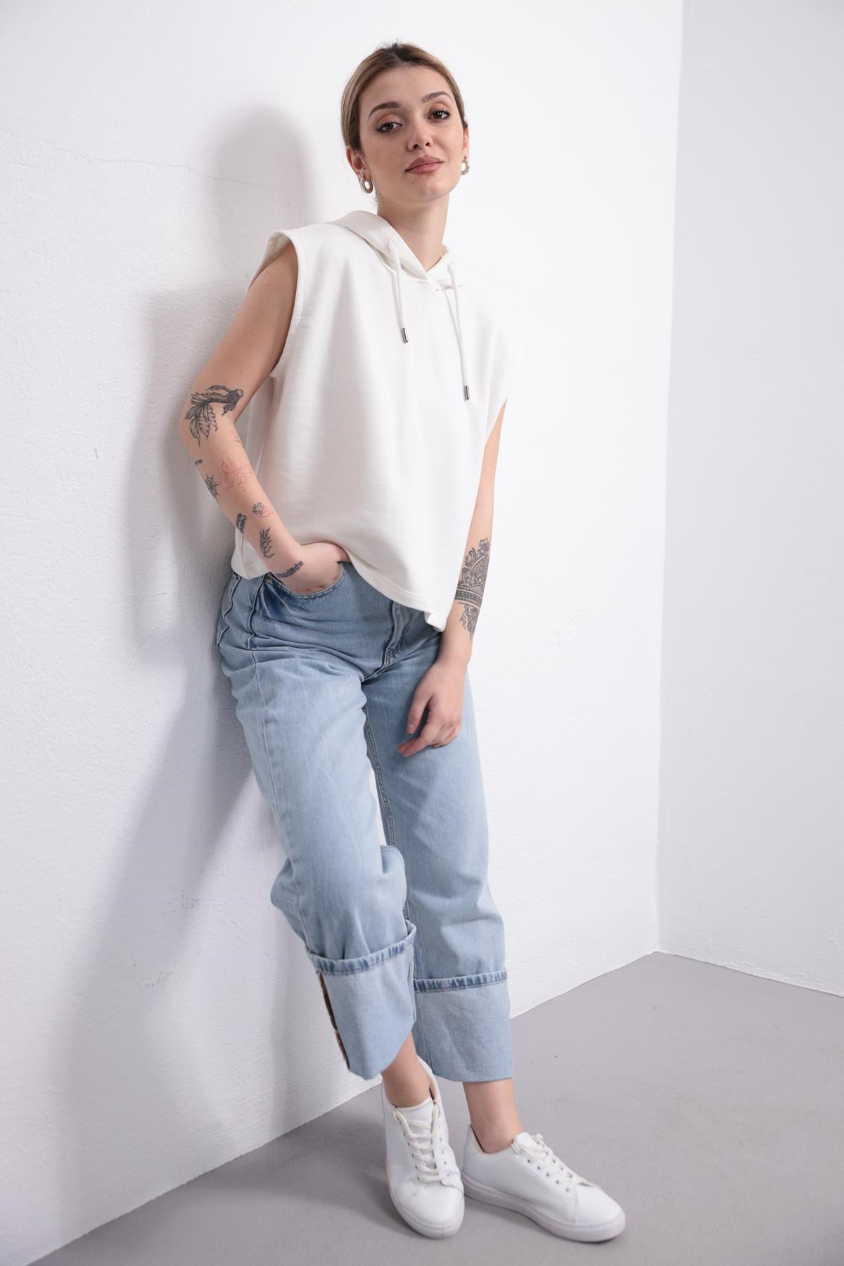  Ekru Kapüşonlu Kolsuz Sweatshirt