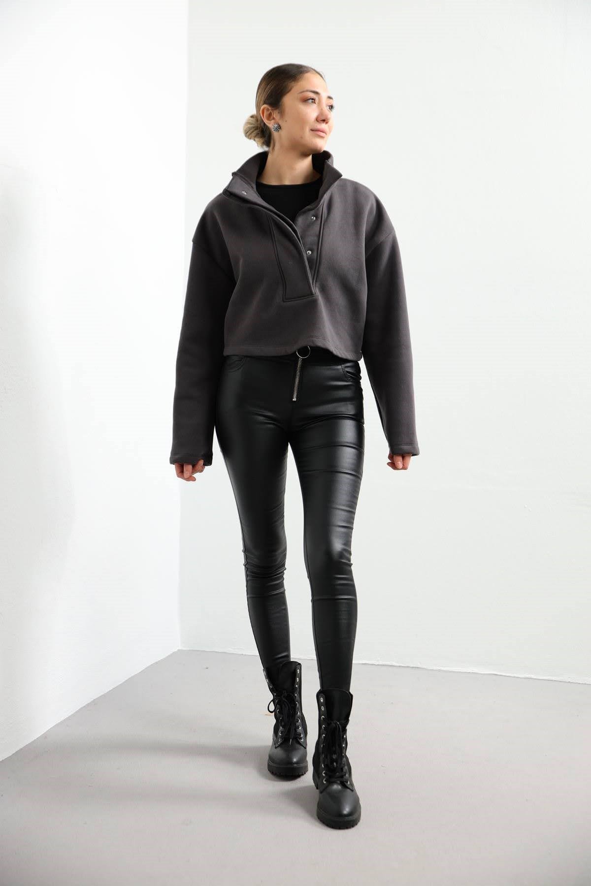  Füme Çıt Çıtlı Crop Sweat