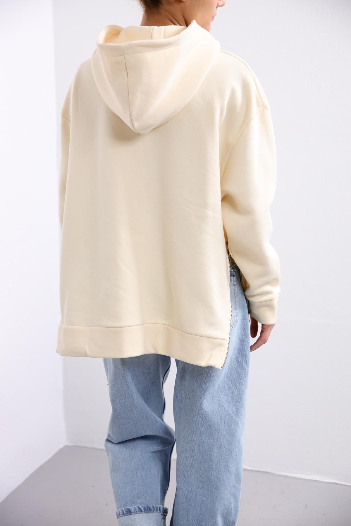  Krem Rengi Kapüşonlu Kanguru Cep Fermuarlı Sweatshirt